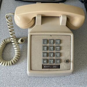 Starplus Vintage Beige Pushbutton Telephone *Works*